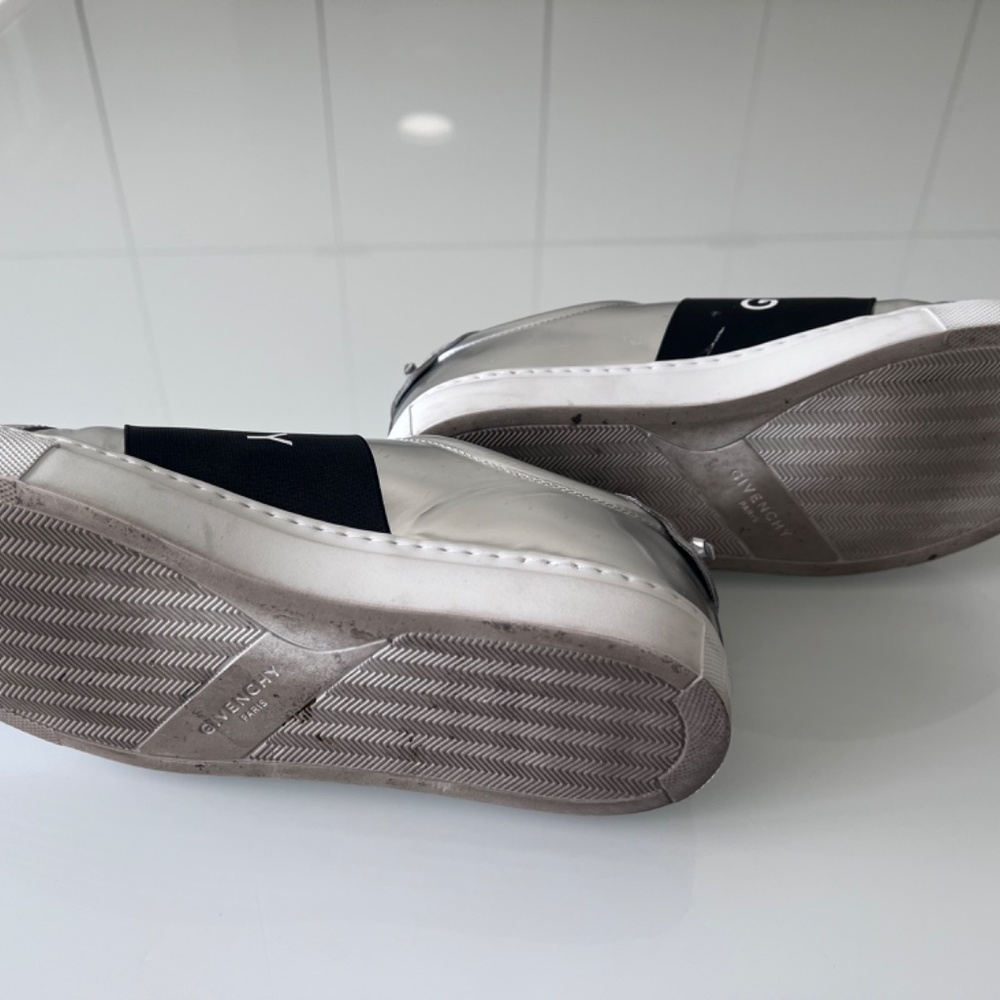 Givenchy Authentic Sneekers - image 2